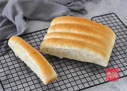 Illustration of how to make cream soft steak buns 13