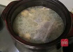 Illustration of how Buddha jumped over the wall 7