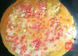 Illustration of how to make carrot and egg pancake 8