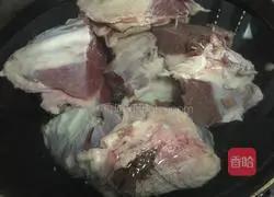 Illustration of how to make braised horse meat 2