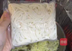 Illustration of how to make sauerkraut and fat beef 4