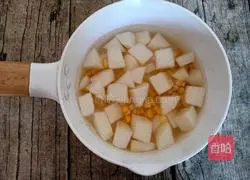 Illustration of how to make sweet corn and pear syrup 6