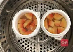 Illustration of how to make papaya stewed in milk 3