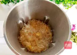 Illustration of how to make sweet potato and white fungus soup 6