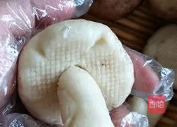 Illustration of how to make mushroom steamed buns 7