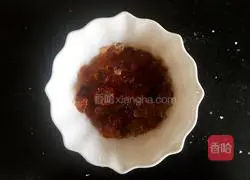 Illustration of how to make bird's nest, peach gum, white fungus and sugar water 2