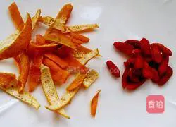 Illustration of how to make tangerine peel and snow pear soup 2