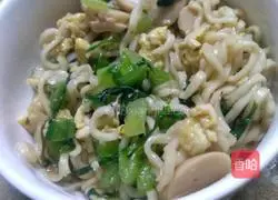 Illustration of how to make fried noodles with eggs and sausage 5