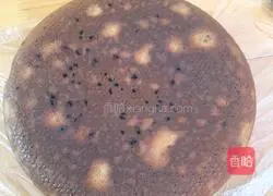 Illustration of how to make rice cooker red date mud cake 10