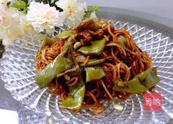 Illustration of how to make lentil braised noodles 18