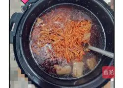 Cordyceps Flower Cuttlefish Spare Ribs Soup Illustration 4