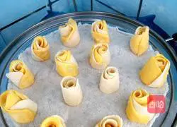 Illustration of how to make gold and silver steamed buns 7