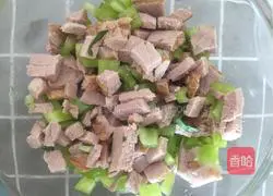 Illustration of how to make Roujiamo 13