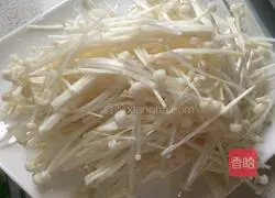 Illustration of making fish head and tofu soup 2