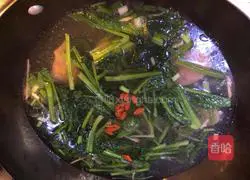 Spinach and Pork Liver Soup Recipe Illustration 14