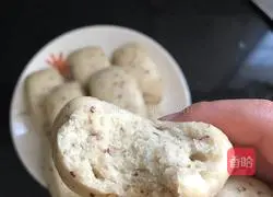 Illustration of how to make red date steamed buns 5