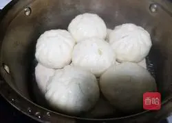 Illustration of how to make carrot, shrimp, meat and vermicelli buns 10