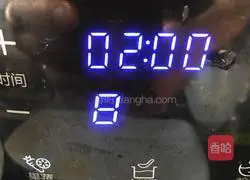 Illustration of how to make dragon fruit banana milk shake 4