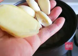 Illustration of how to make egg-and-vegetable pork skin twitching 6