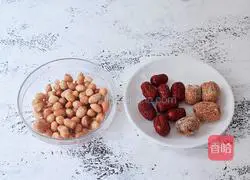 Illustration of how to make peanut chicken feet soup 6