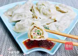 Illustration of how to make three fresh dumplings with chives and moss 15