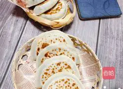 Illustration of how to make hot noodles with chives box 7