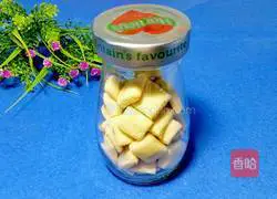 Illustration of how to make milk cube biscuits 11