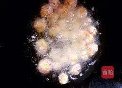 Illustration of how to make chicken popcorn 9