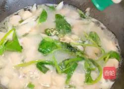 Illustration of how to make low-calorie spinach soup 6