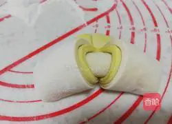 Illustration of how to make cartoon rabbit steamed buns 9