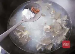 Illustration of how to make sheep blood vermicelli soup 8