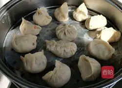 Illustration of how to make hot noodles and steamed dumplings 4