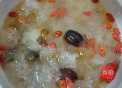 Illustration of how to fish white fungus with fruits 14