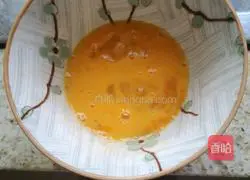 Illustration of how to make tomato and egg drop soup 2