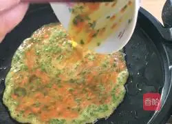 Illustration of how to make multi-element egg rolls 5