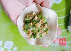 Illustration of how to make pork stuffed pan-fried buns 7