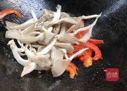 Illustration of how to make tomato and mushroom soup 8 