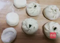 Illustration of how to make green vegetable and shiitake mushroom buns 5
