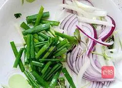 Illustration of how to make cold shredded tripe 3