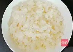 Illustration of how to make papaya and white fungus soup 3