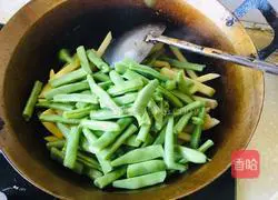 Illustration of braised pork ribs and noodles 12