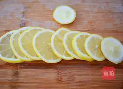 Illustration of how to make fruit cold brew tea 4