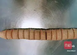 Illustration of how to make black whole wheat woudou 4