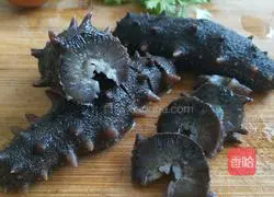 Illustration of how to make sea cucumber and egg drop soup 2