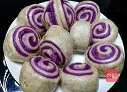 Illustration of how to make purple sweet potato and whole wheat nutritious rolls 13