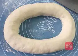 Illustration of how to make big meat buns 5