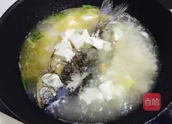 Illustration of how to make fish soup 6