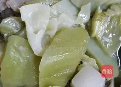 Illustration of how to make delicious bone soup 11