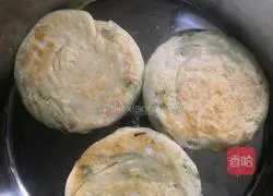 Cumin and green onion cake Practice illustration 5