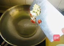 Illustration of how to make shredded squid and fried leeks 6